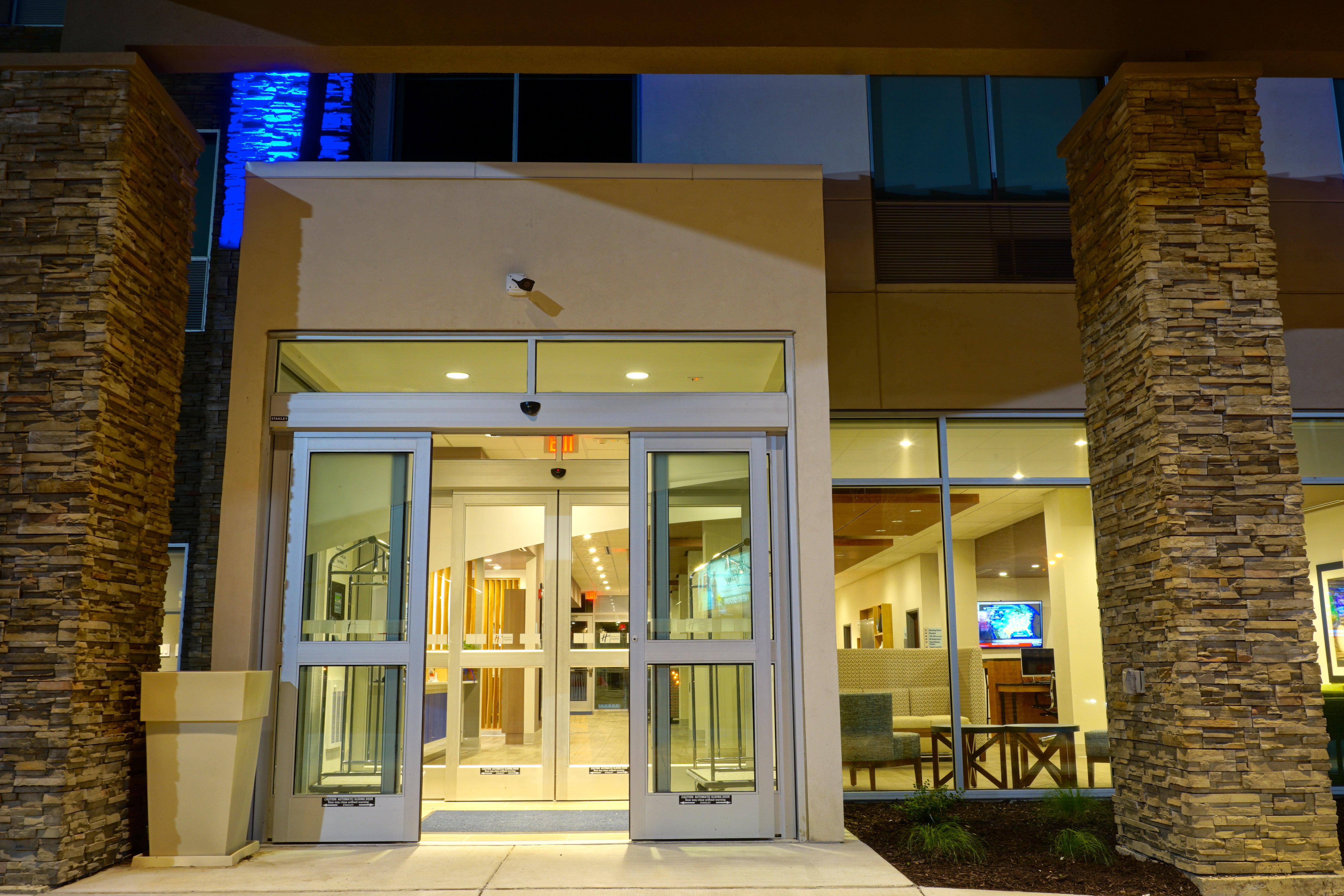 Holiday Inn Express & Suites Omaha - Millard Area By Ihg Kültér fotó