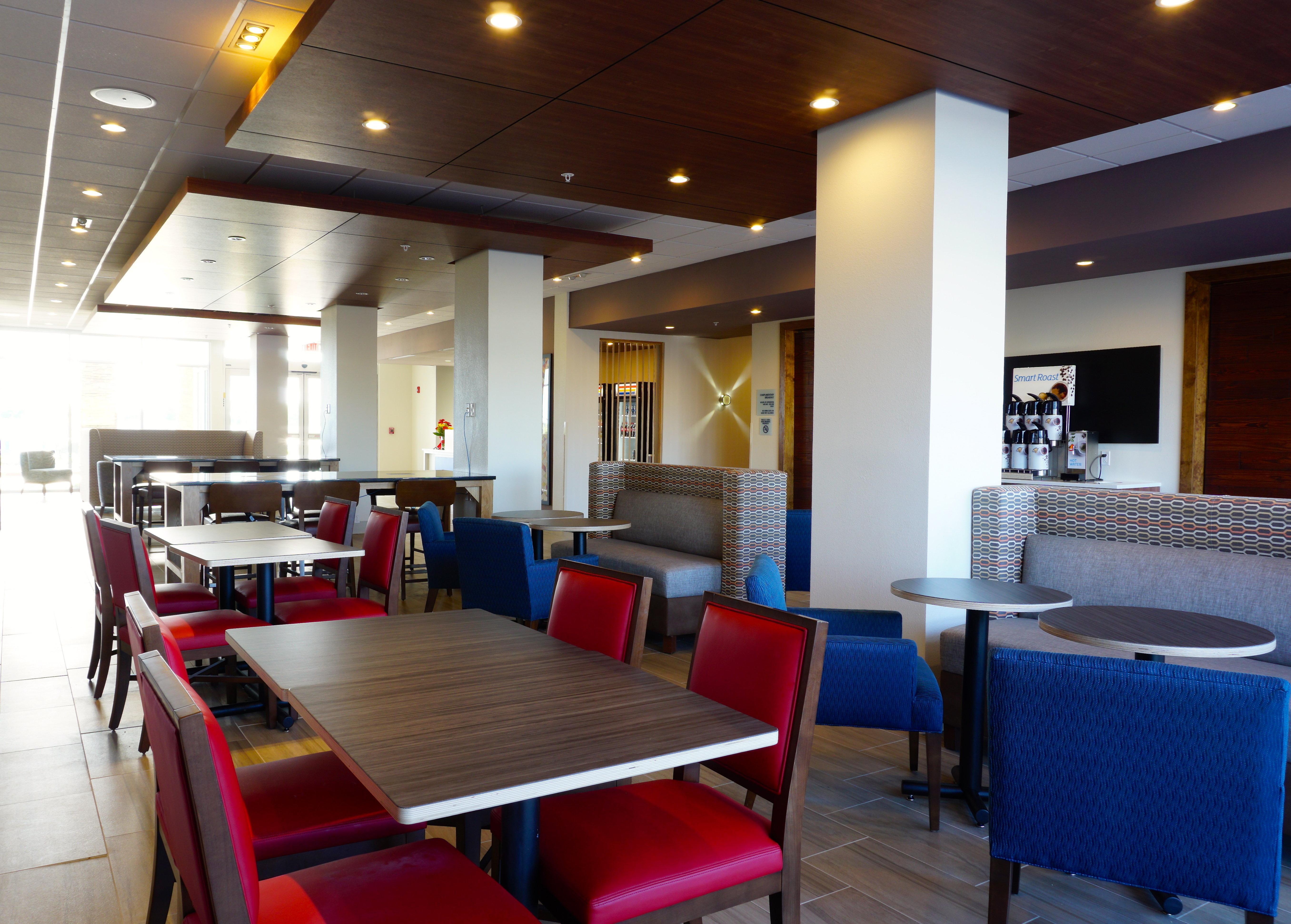 Holiday Inn Express & Suites Omaha - Millard Area By Ihg Kültér fotó
